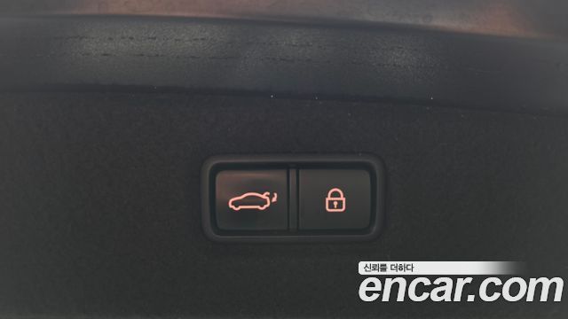 Genesis G90 2019 — photo 24
