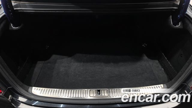Genesis G90 2019 — photo 25