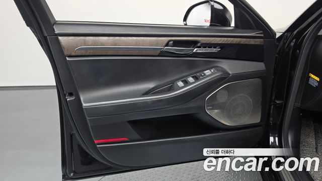 Genesis G90 2019 — photo 14