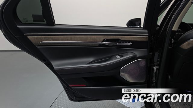 Genesis G90 2019 — photo 15