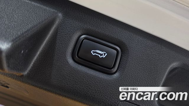 Hyundai Santafe 2019 — photo 22