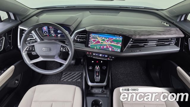 Audi Q4 e-tron 2025 — photo 10