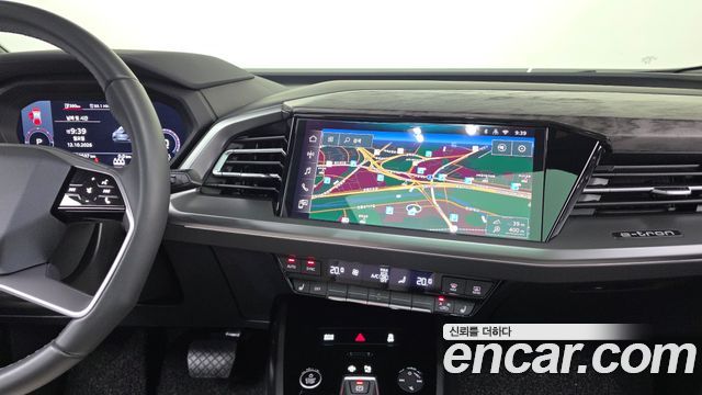 Audi Q4 e-tron 2025 — photo 20