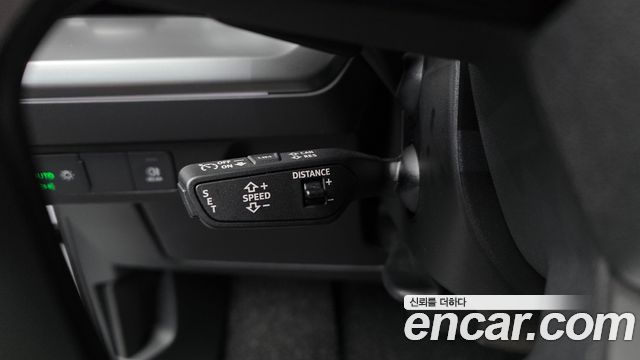 Audi Q4 e-tron 2025 — photo 24