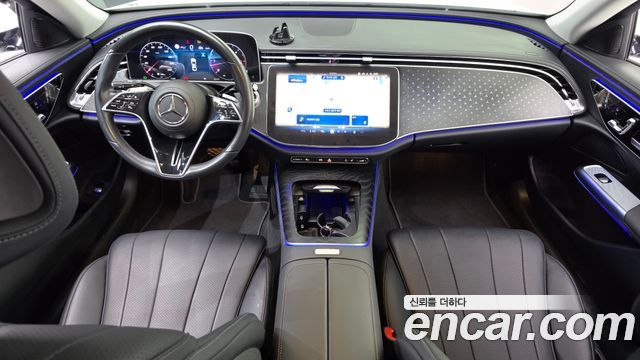 Mercedes-Benz E-Class 2024 — photo 10