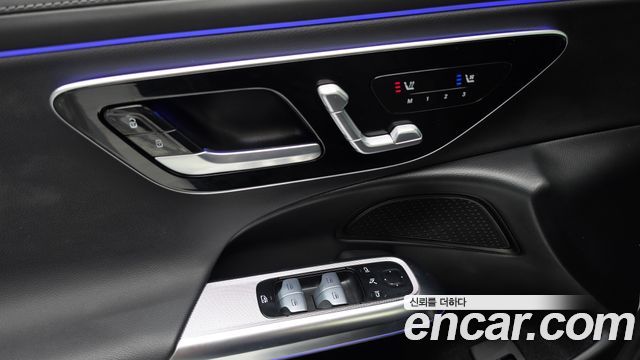 Mercedes-Benz E-Class 2024 — photo 23