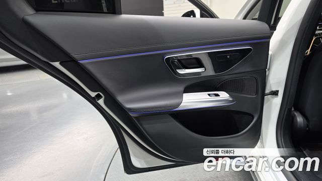 Mercedes-Benz E-Class 2024 — photo 15