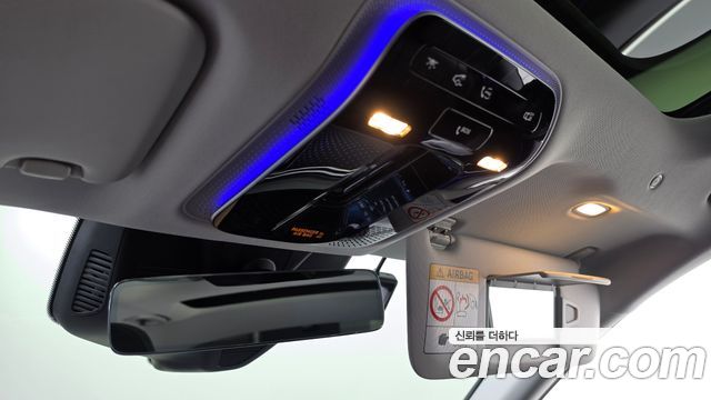 Mercedes-Benz E-Class 2024 — photo 30