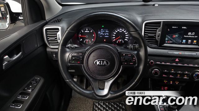 Kia Sportage 2017 — photo 13