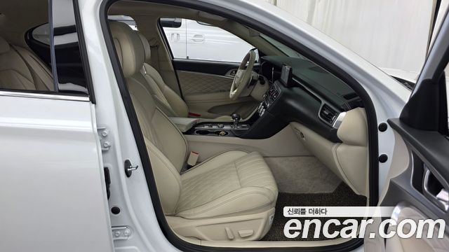 Genesis G70 2021 — photo 17