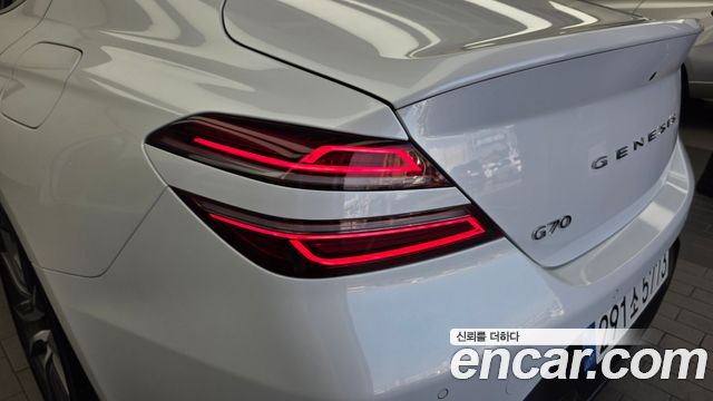Genesis G70 2021 — photo 9