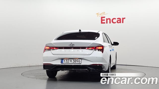 Hyundai AVANTE 2023 — photo 4