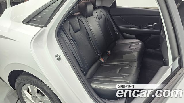 Hyundai AVANTE 2023 — photo 11