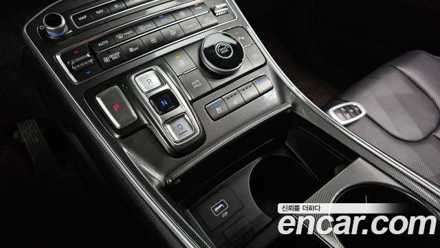 Hyundai Santafe 2022 — photo 12