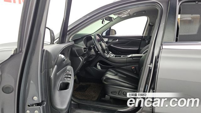 Hyundai Santafe 2022 — photo 13