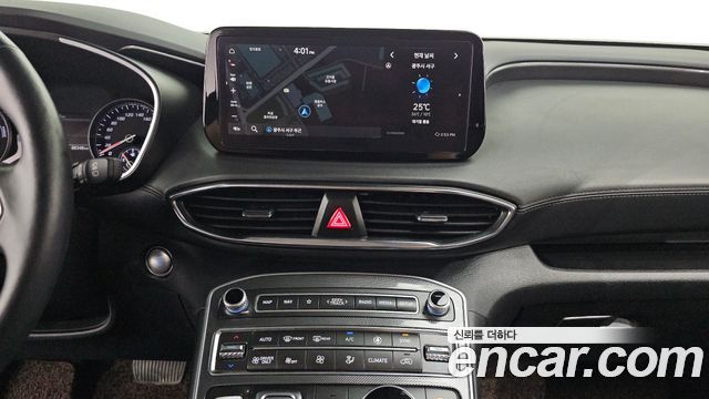 Hyundai Santafe 2022 — photo 18
