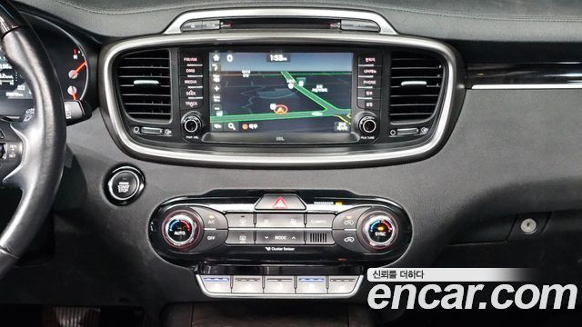 Kia Sorento 2016 — photo 15