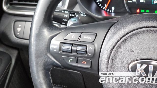 Kia Sorento 2016 — photo 19