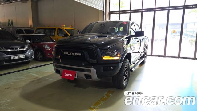 Dodge Ram Pick Up 2017 — photo 2