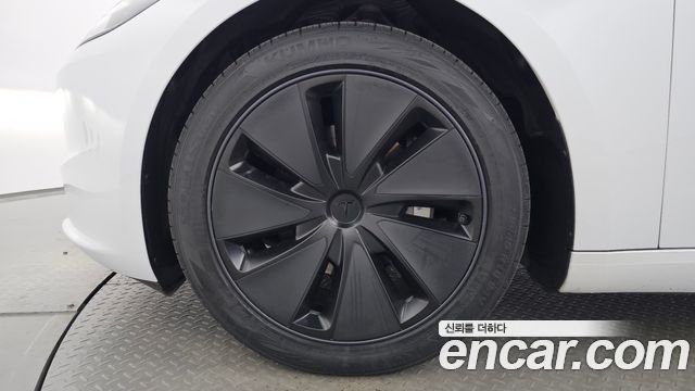 Tesla Model 3 2024 — photo 5