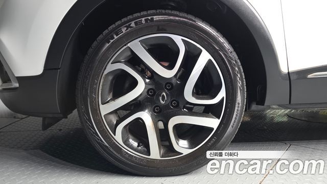 Renault Korea QM3 2017 — photo 5