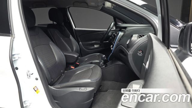 Renault Korea QM3 2017 — photo 11