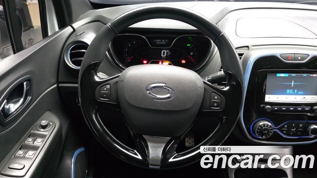Renault Korea QM3 2017 — photo 13