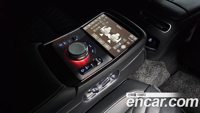 Genesis G90 2022 — photo 24
