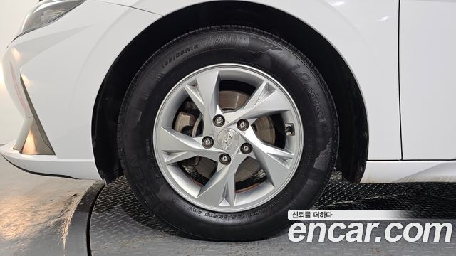 Hyundai AVANTE 2021 — photo 5