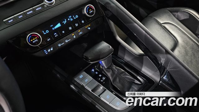 Hyundai AVANTE 2021 — photo 12