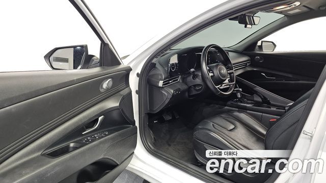 Hyundai AVANTE 2021 — photo 13
