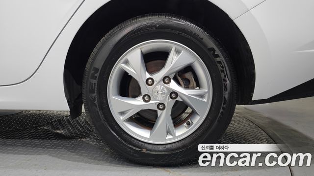Hyundai AVANTE 2021 — photo 7