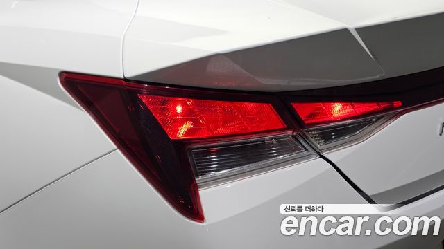 Hyundai AVANTE 2021 — photo 9