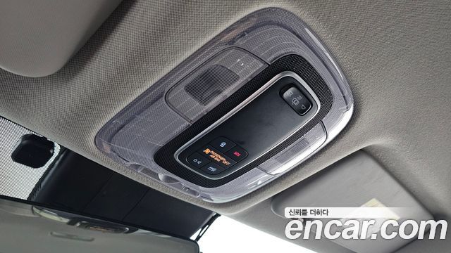 Hyundai AVANTE 2021 — photo 28