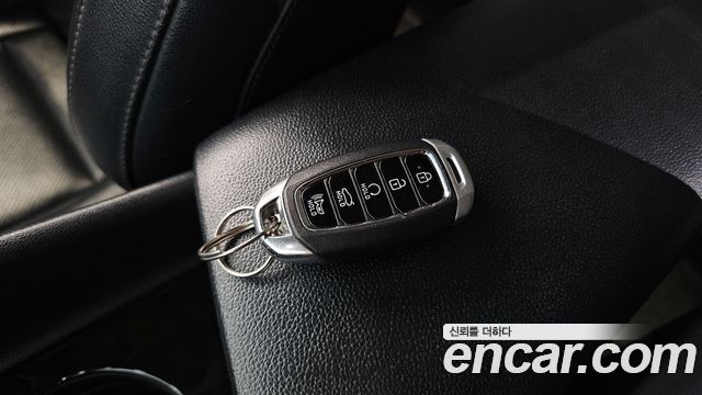 Hyundai AVANTE 2021 — photo 31