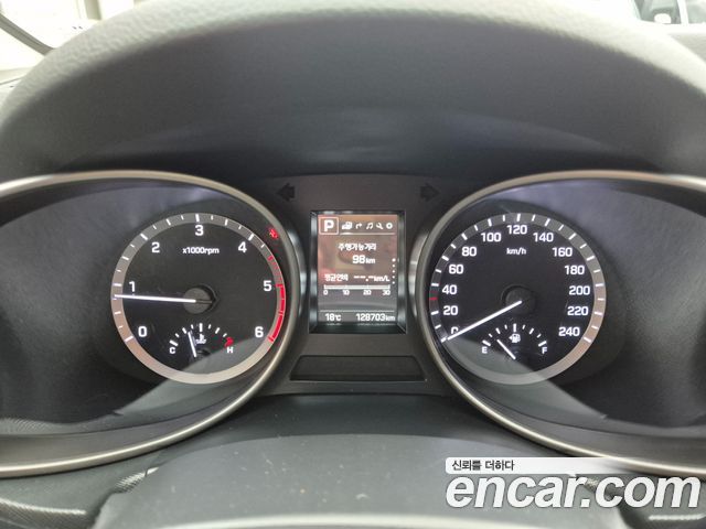 Hyundai Santafe 2017 — photo 8