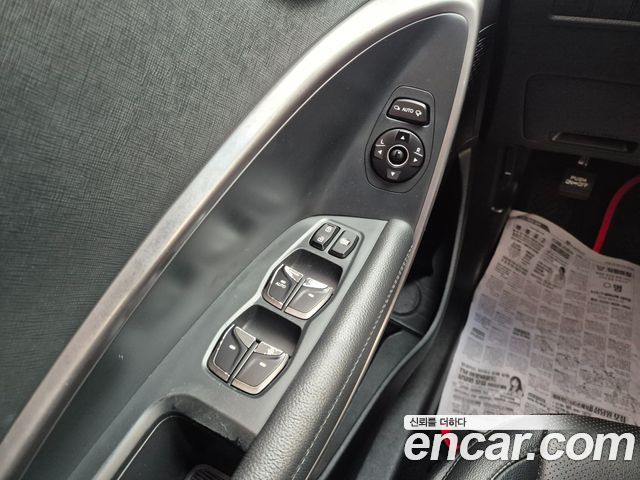 Hyundai Santafe 2017 — photo 13