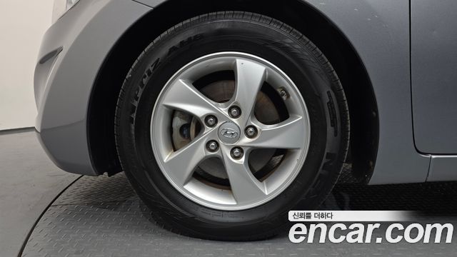 Hyundai AVANTE 2015 — photo 5
