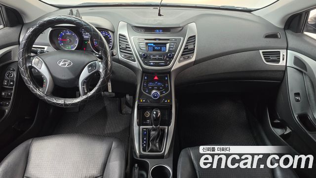Hyundai AVANTE 2015 — photo 10