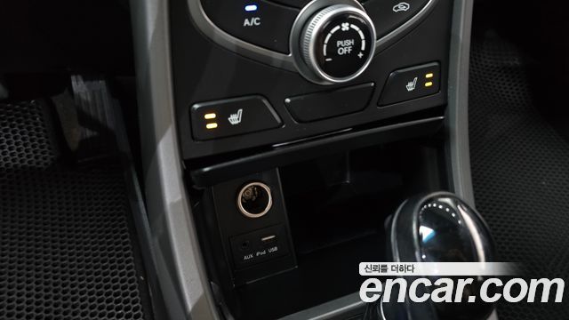 Hyundai AVANTE 2015 — photo 25