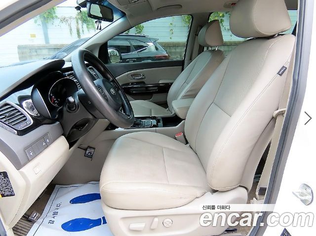 Kia Canival 2015 — photo 5