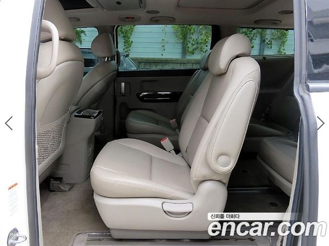 Kia Canival 2015 — photo 6