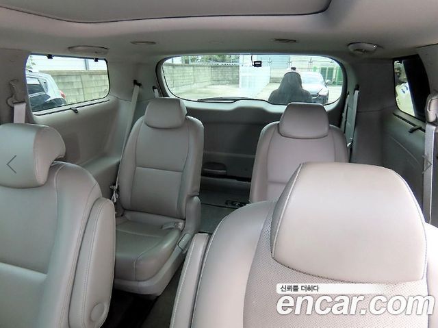 Kia Canival 2015 — photo 7
