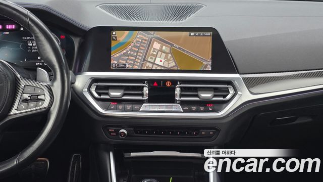 BMW 3-Series 2022 — photo 18