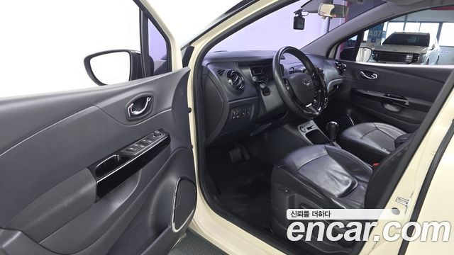 Renault Korea QM3 2016 — photo 13