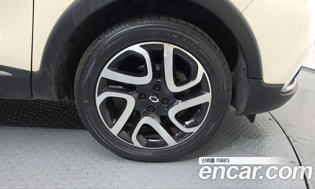 Renault Korea QM3 2016 — photo 7