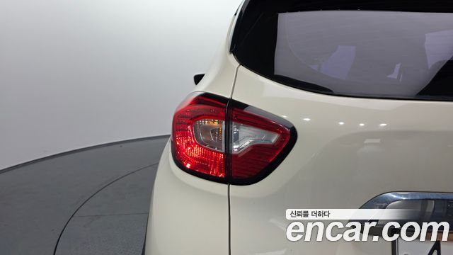 Renault Korea QM3 2016 — photo 9