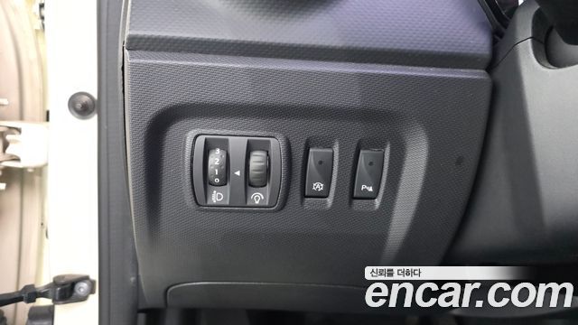 Renault Korea QM3 2016 — photo 28