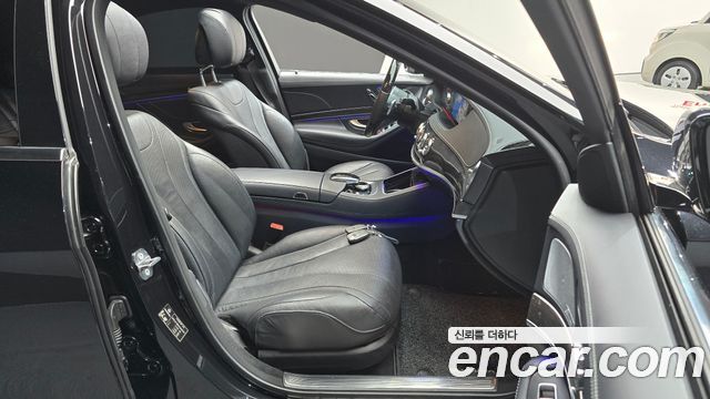 Mercedes-Benz S-Class 2019 — photo 16