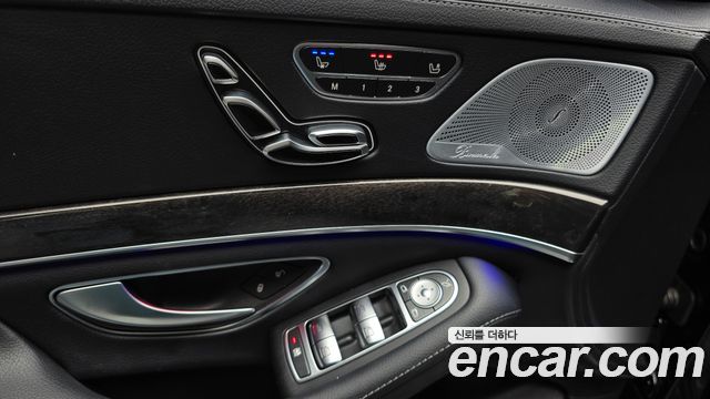 Mercedes-Benz S-Class 2019 — photo 28